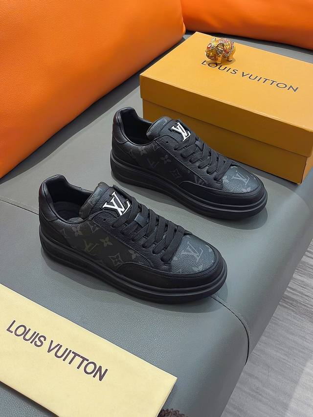 商品名称：LOUIS VUITTON 路易 威登 正规码数: 38-44 休闲鞋 商品材料：精选 牛皮鞋面，柔软绒毛内里；原厂大底。