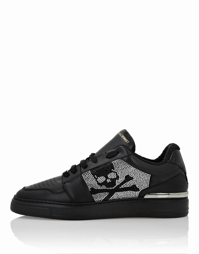 PHILIPP PLEIN 顶级P: Size:38-44 45定做 菲利普.普莱茵顶级原单德国PP潮牌男鞋 探索这双纳帕真皮，带有莱茵石细节，外侧骨头形状的减