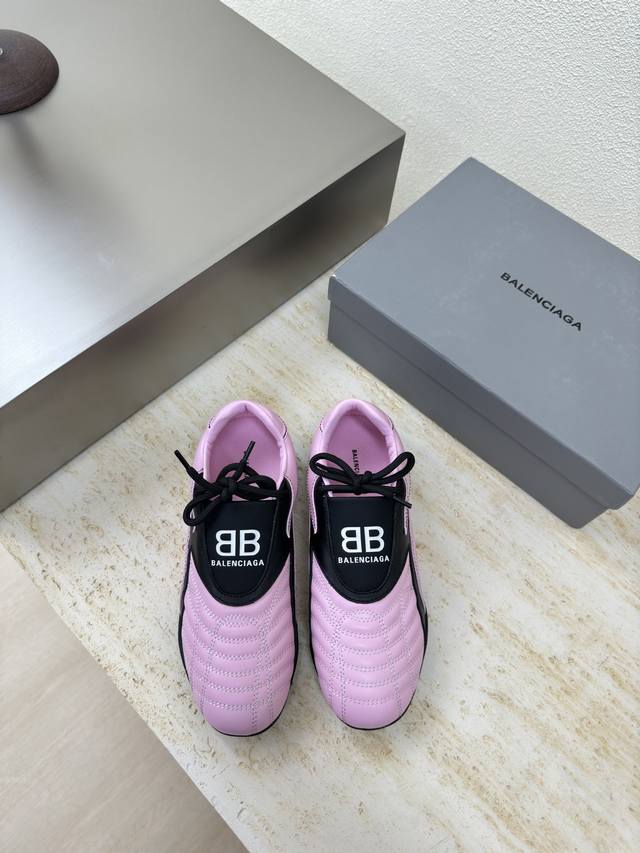 男20 情侣款 BALENCIAG 私家开模 粉色小牛皮 顶级版本 全部对版材料 世家paris sneakers灵感来源60年代硫化鞋.继续着demna式的对