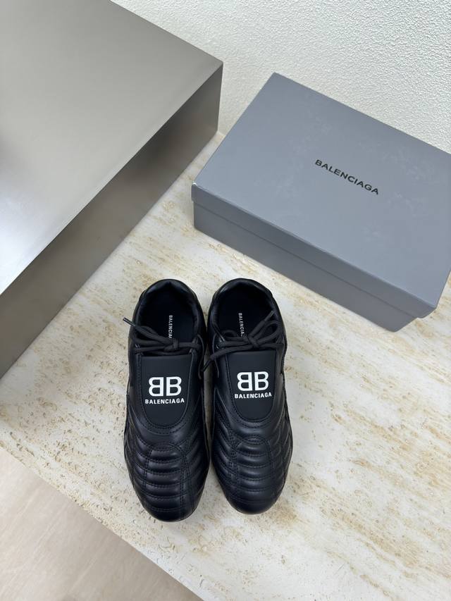 男20 情侣款 BALENCIAG 私家开模 黑武士 小牛皮 顶级版本 全部对版材料 世家paris sneakers灵感来源60年代硫化鞋.继续着demna式