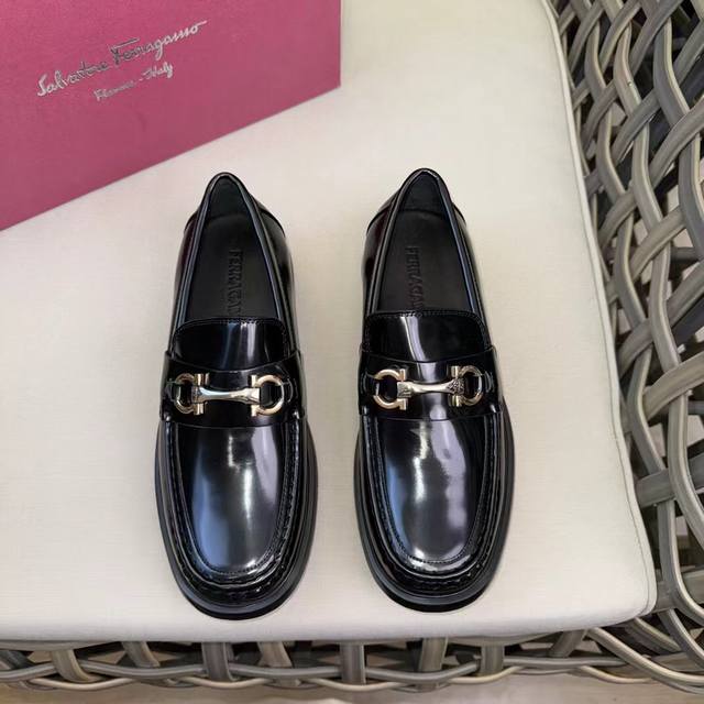 Ferragamo 顶级P: Size:39-44 38.45.定做 菲拉格慕 男神增高套脚底皮鞋系列专柜同步发售原厂配置，意大利进口原版牛皮面料，经典版面绅士