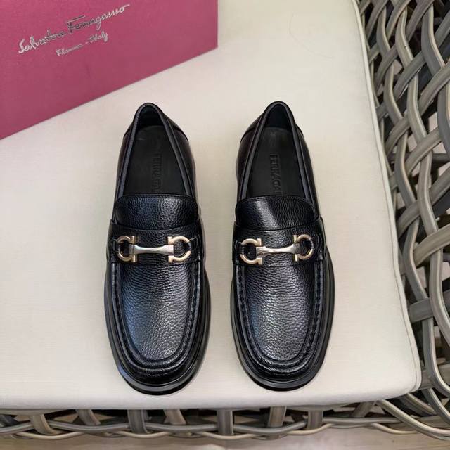 Ferragamo 顶级P: Size:39-44 38.45.定做 菲拉格慕 男神增高套脚底皮鞋系列专柜同步发售原厂配置，意大利进口原版牛皮面料，经典版面绅士