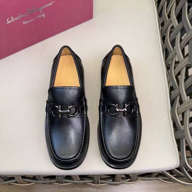 Ferragamo 顶级P: Size:39-44 38.45.定做 菲拉格慕 男神增高套脚底皮鞋系列专柜同步发售原厂配置，意大利进口原版牛皮面料，经典版面绅士