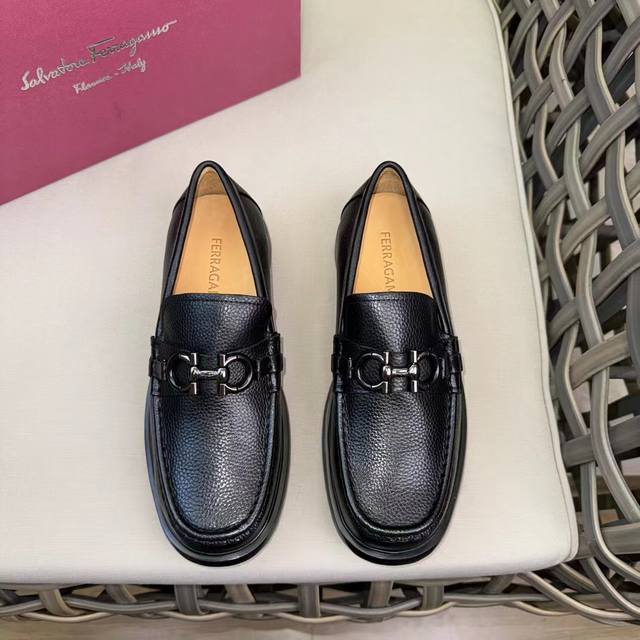 Ferragamo 顶级P: Size:39-44 38.45.定做 菲拉格慕 男神增高套脚底皮鞋系列专柜同步发售原厂配置，意大利进口原版牛皮面料，经典版面绅士