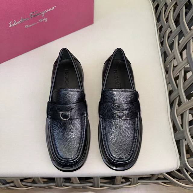 Ferragamo 顶级P: Size:39-44 38.45.定做 菲拉格慕 男神增高套脚底皮鞋系列专柜同步发售原厂配置，意大利进口原版牛皮面料，经典版面绅士