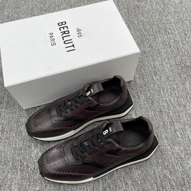 BERLUTI 布鲁提 新款Pulse男士皮革运动鞋，Berluti 的历史回溯至 1895 年的巴黎，历来由四代的家族成员经营，以深厚的制楦技艺、渊博的高级鞋