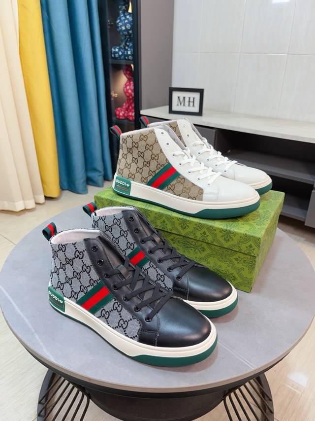 出厂价 GUCCI 古奇 新款高帮男鞋高端品牌，最新時尚休闲男鞋，潮流百搭之款，轻松运动风，鞋面意大利进口头层牛皮 真皮内里 加超精细做工。原版个性时尚橡胶耐磨