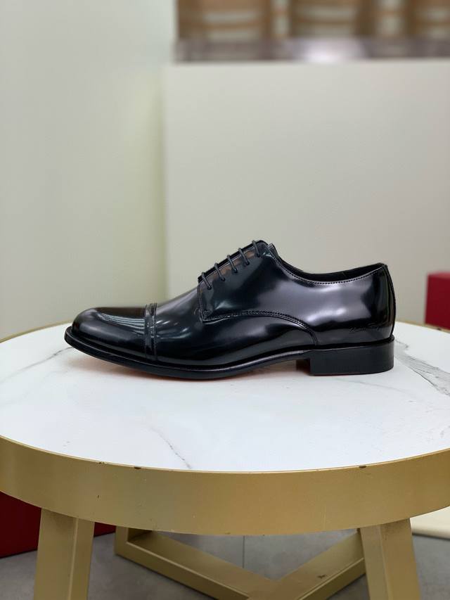 工厂价 顶级品质 真皮大底系列 Salvatore Ferragamo 菲拉格慕商务皮鞋，1:1顶级代购品质，鞋面进口精选原版小牛皮，内里垫脚均用进口原版水染牛