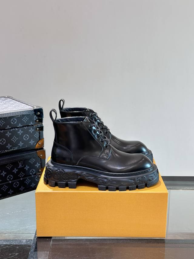 L家 顶级P: Size：39-44 45定做 奢品新款Ranger高帮男靴，购入原版精准复刻，1:1打造顶级精品，本款 Lv Ranger 及踝靴结合标志性