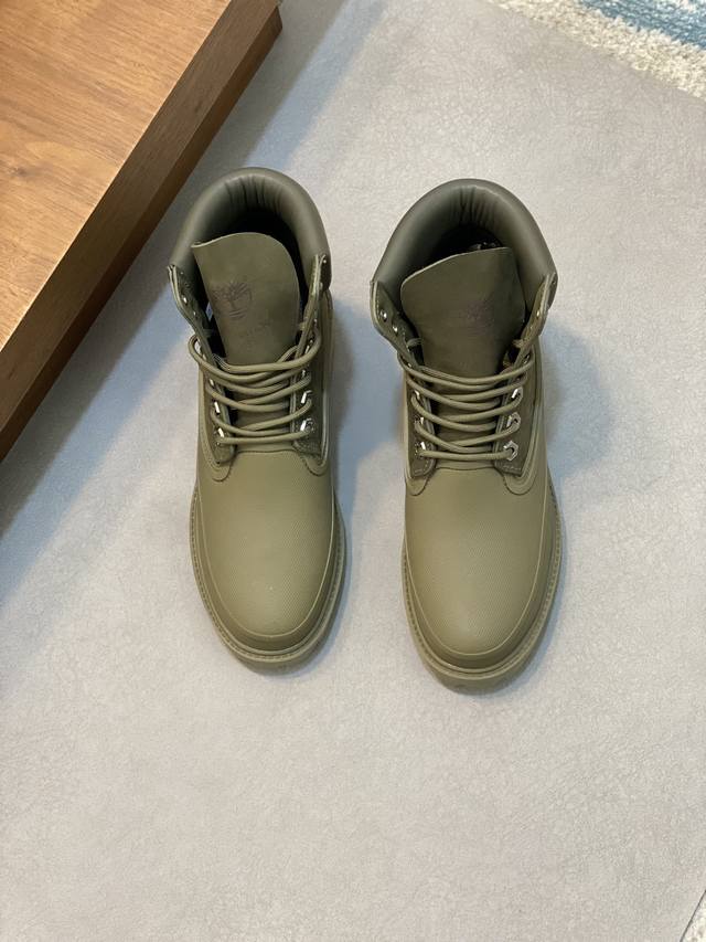 顶级 LV x Timberland 添柏岚 联名款 老花 大黄靴 及踝靴 短靴，LV x Timberland 及踝靴取材 Monogram 压纹防水正绒面牛