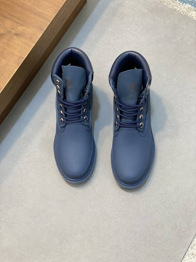 顶级 LV x Timberland 添柏岚 联名款 老花 大黄靴 及踝靴 短靴，LV x Timberland 及踝靴取材 Monogram 压纹防水正绒面牛