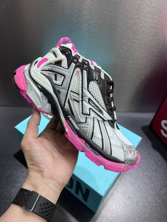 高品质高端货 顶级版本 Balenciaga 巴黎世家Runner运动鞋 尺码：35 36 37 38 39 40 41 42 43 44 45 46 不含皮运