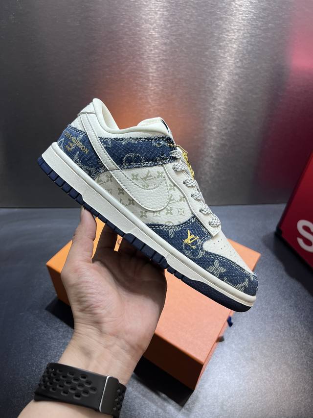 联名系列卖疯了情侣款 专柜如图包装 广州大厂品质 Nk SB Dunk Low LV联名-翻毛藏蓝 周年高端定制 低帮休闲板鞋 大厂纯原品质出货 超高清洁度 皮