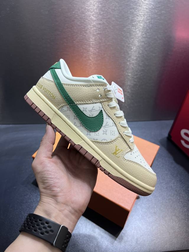 联名系列卖疯了情侣款 专柜如图包装 广州大厂品质 Nk SB Dunk Low LV联名-翻毛藏蓝 周年高端定制 低帮休闲板鞋 大厂纯原品质出货 超高清洁度 皮