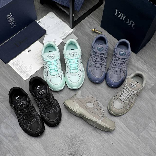 商品商标：Dior 迪奥 休闲鞋 情侶款 正码码数: 女款 36－40 男款 38－45 46.47订做不退換 商品材料：精选牛皮拼接鞋面 透气网内里 原版大底