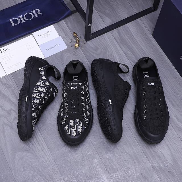 商品商标：Dior 迪奥 休闲鞋 正码码数: 38-45 商品材料：精选原版透气织布鞋面 网配皮内里 原版大底