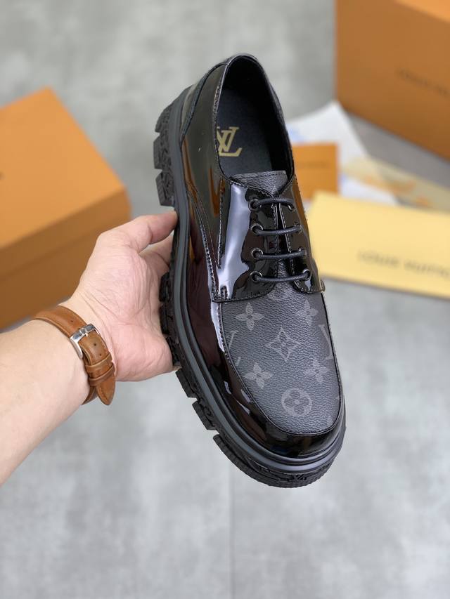 出厂价 实价 LOUIS VUITTON 新款LV路易威登 * 顶级版本 LV经典皮鞋！选用进口原版开边珠小牛皮 高端牛皮内里 原版耐磨橡胶组合大底！高品质精品