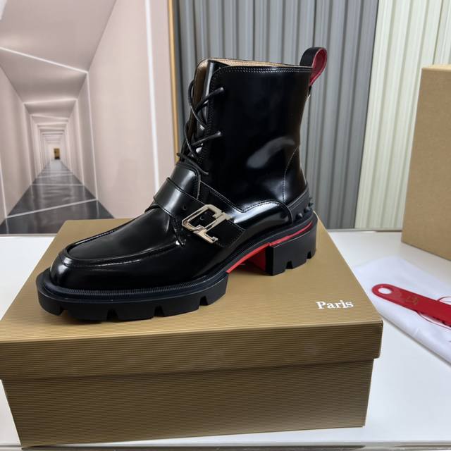 工厂价 CL 爆款红底靴1:1原版开模，Christian* Louboutin，鞋面进口开边珠牛皮+水染牛皮内里，原版大底 耐磨防滑， 全套专柜包装38-45