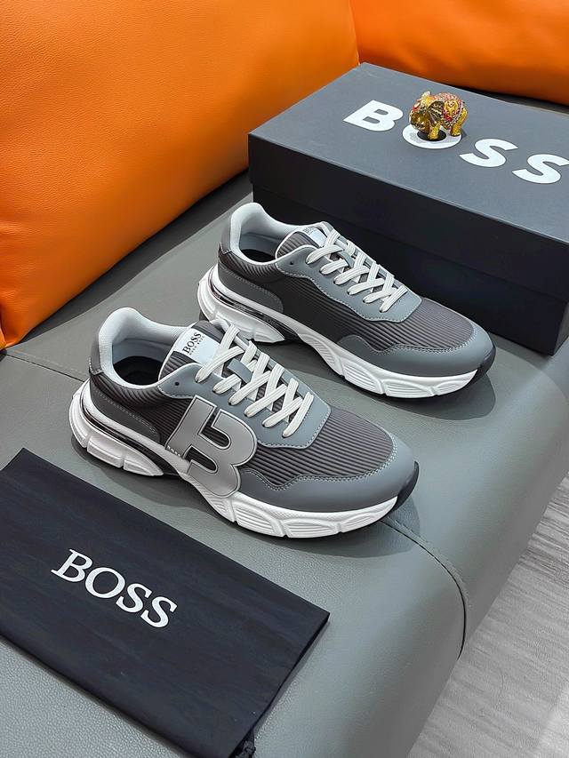 商品名称：BOSS 波士 正规码数: 38-44 休闲鞋 商品材料：精选 牛皮鞋面，舒适羊皮内里 ；原厂大底。