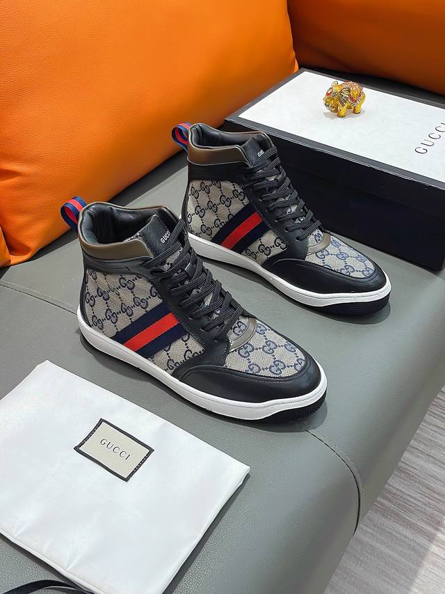 商品名称：GUCCI 古驰 正规码数: 38-44 高帮鞋 商品材料：精选 牛皮鞋面，柔软羊皮内里；原厂大底。