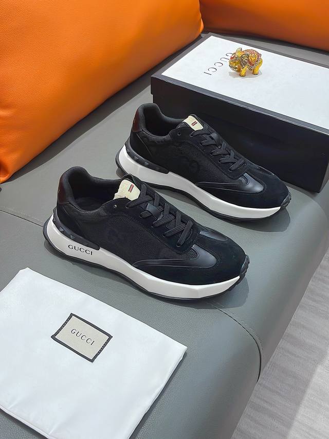 商品名称：GUCCI 古驰 正规码数: 38-44 休闲鞋 商品材料：精选 牛皮鞋面，柔软羊皮内里；原厂大底。