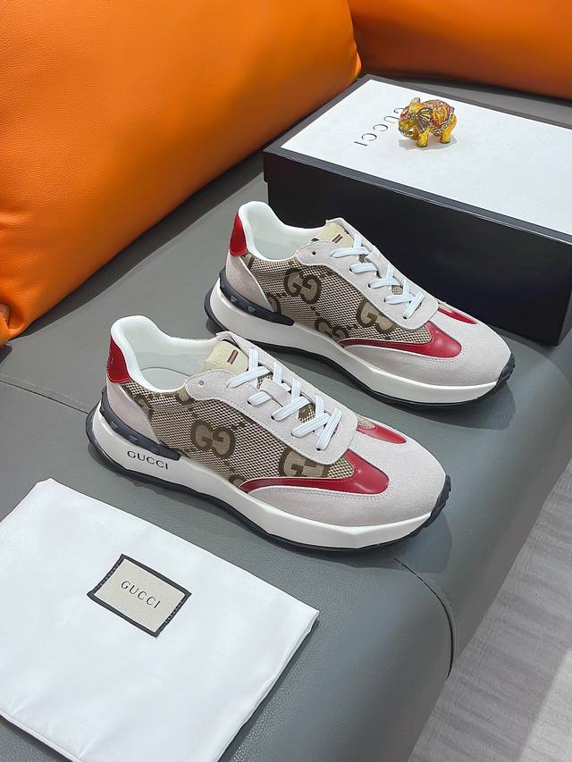 商品名称：GUCCI 古驰 正规码数: 38-44 休闲鞋 商品材料：精选 牛皮鞋面，柔软羊皮内里；原厂大底。