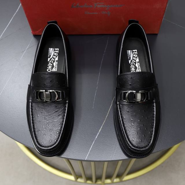 原单品质：出厂价 品牌：Ferragamo 菲拉格慕 尺码：男码39-44 45定做 等级：官网同款 高端男鞋 材料：原版牛皮 牛皮内里、原版大底 款式类别：休