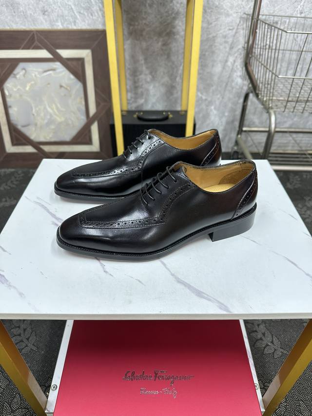 ferragamo-菲拉格慕 原单品质 独家新款正装皮鞋 专柜新款同步 精致手工缝线 做工细节堪比专柜 鞋面牛皮胚改色，牛皮内里 原版意大利真皮大底 39-44