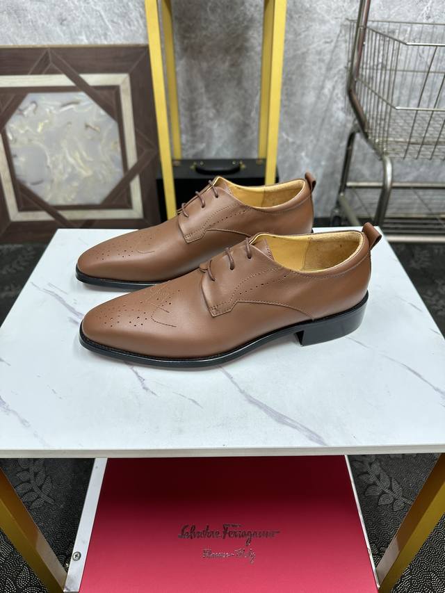 ferragamo-菲拉格慕 原单品质 独家新款正装皮鞋 专柜新款同步 精致手工缝线 做工细节堪比专柜 鞋面牛皮胚改色，牛皮内里 原版意大利真皮大底 39-44