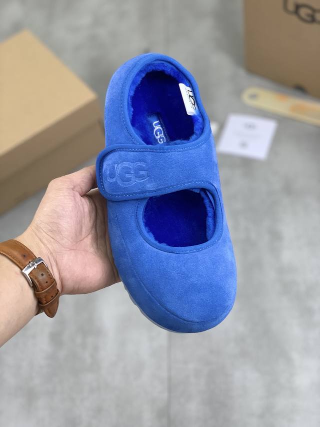 工厂价 实价 女款半拖 真羊毛 UGG 爆款男鞋官方网同步正品品质不是一般市场仿货可比拟的鞋面为进口意大利磨砂牛皮，内里：垫脚级真羊毛只有A级才能显效果 手感柔