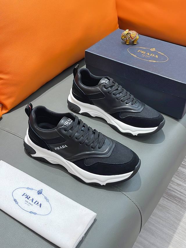 商品名称：PRADA 普拉达 正规码数: 38-44 休闲鞋 商品材料：精选 牛皮鞋面，柔软羊皮垫脚，原厂特供大底。