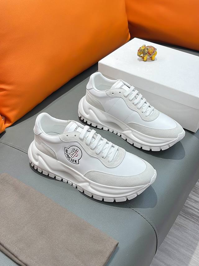 商品名称：MONCLER 蒙口 正规码数: 38-44 休闲鞋 商品材料：精选 牛皮鞋面，柔软羊皮内里；原厂大底。