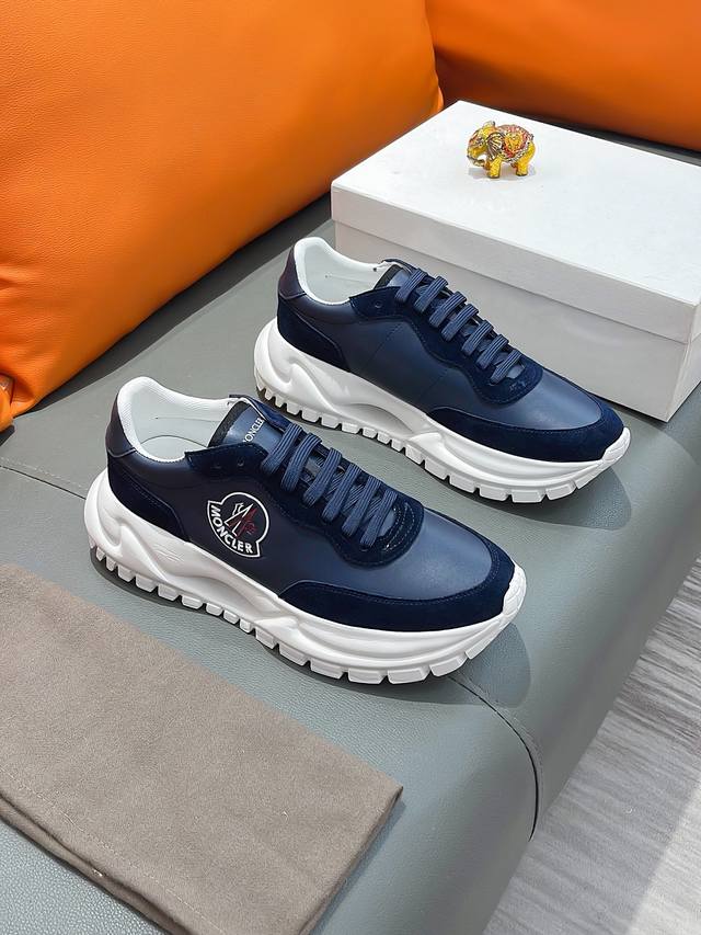 商品名称：MONCLER 蒙口 正规码数: 38-44 休闲鞋 商品材料：精选 牛皮鞋面，柔软羊皮内里；原厂大底。