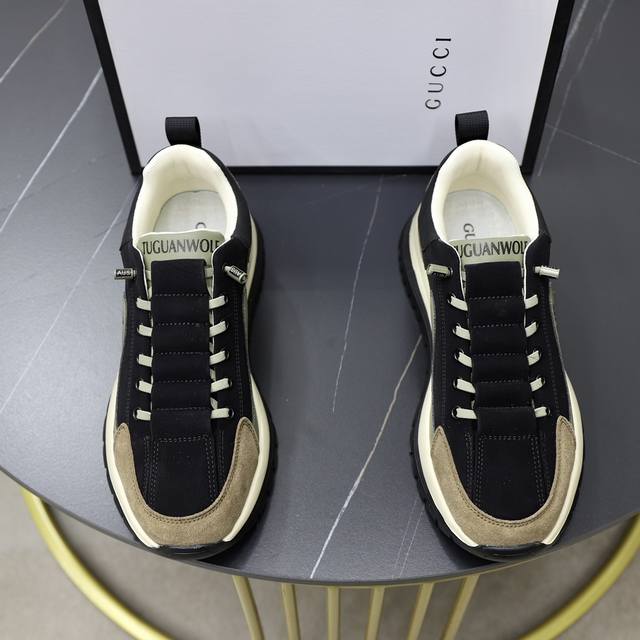 品牌：古奇GUCCI 标准码：38-44 等级：官网同款 材料：原版面料 舒适内里 轻便耐磨大底 款式类别：男士时尚休闲鞋 跑步 运动鞋 尊贵奢侈品大牌元素