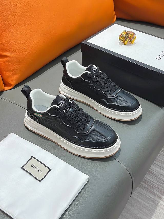 商品名称：GUCCI 古驰 正规码数: 38-44 休闲鞋 商品材料：精选 牛皮鞋面，柔软羊皮内里；原厂大底。