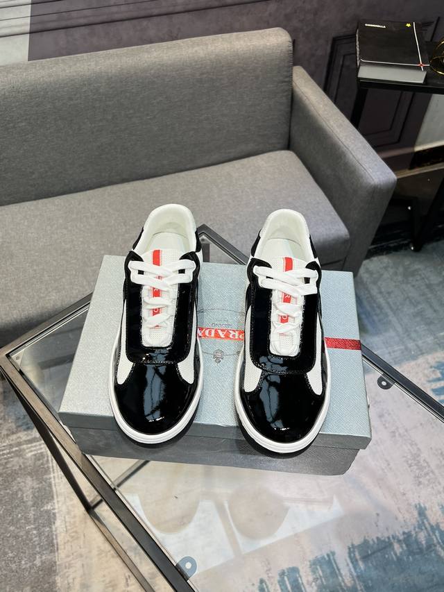 PRADA 普拉达 休闲鞋 正码码数: 38-44 45可定做 商品材料：精选 牛皮材质，真皮内里 原版大底