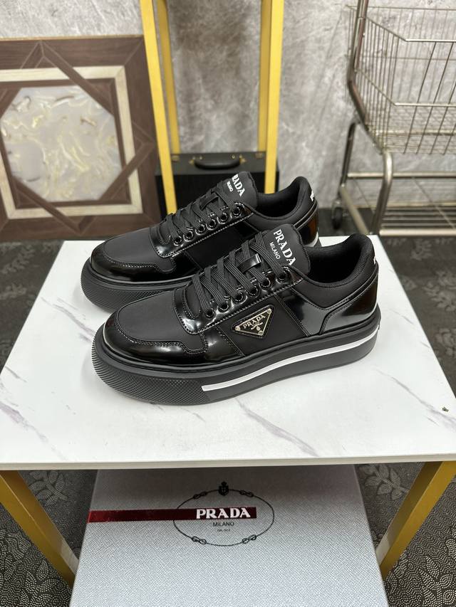 PRADA-普拉达 顶级版本，套楦工艺，油边工艺，面料：高档牛皮。38–44 45订做不退换 X5