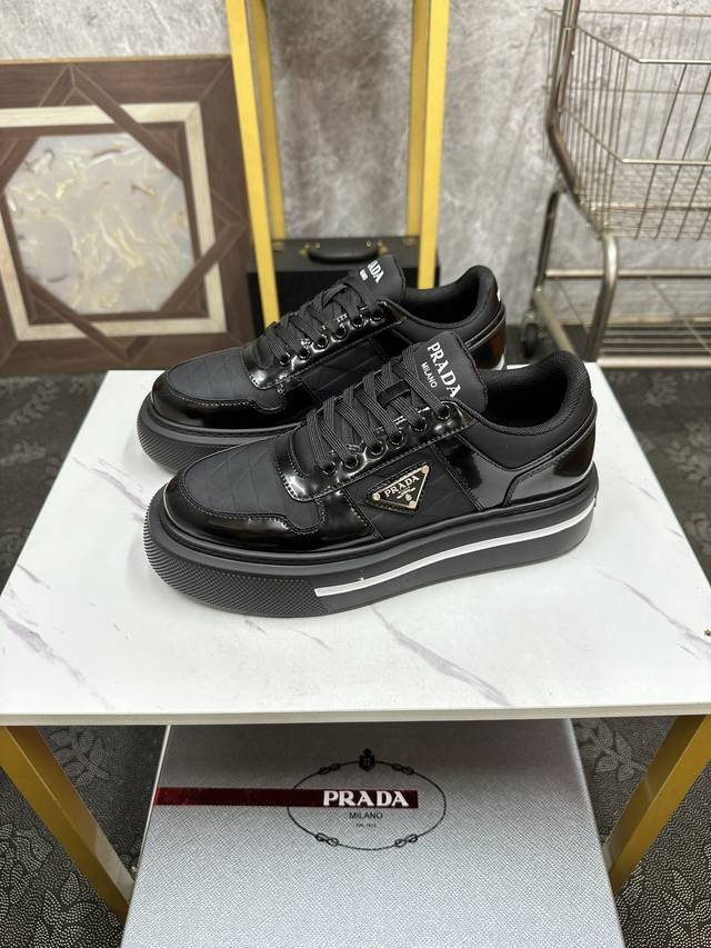 PRADA-普拉达 顶级版本，套楦工艺，油边工艺，面料：高档牛皮。38–44 45订做不退换 X5