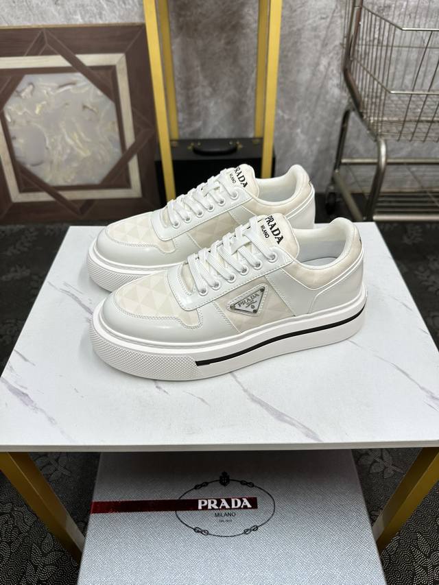 PRADA-普拉达 顶级版本，套楦工艺，油边工艺，面料：高档牛皮。38–44 45订做不退换 X5 - 点击图像关闭