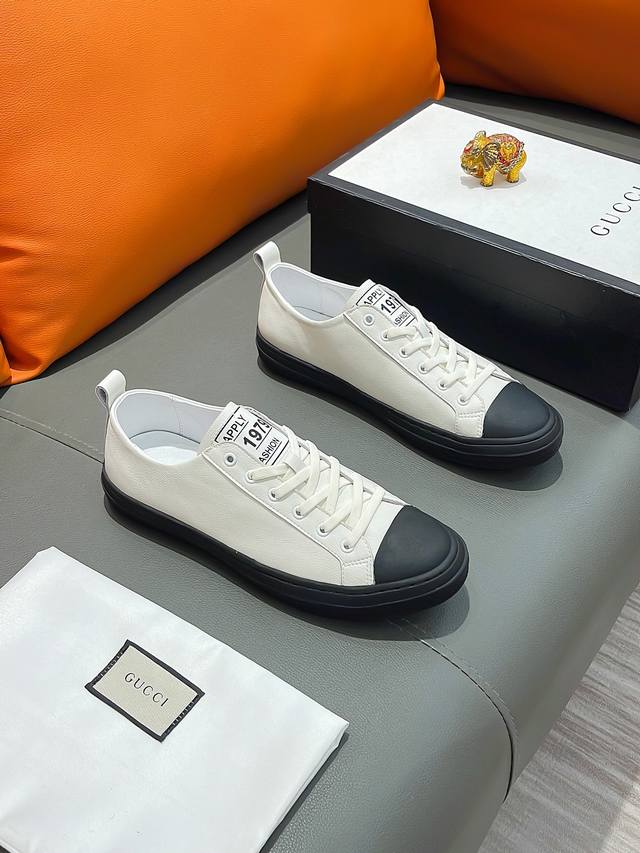 商品名称：GUCCI 古驰 正规码数: 38-44 休闲鞋 商品材料：精选 牛皮鞋面，柔软羊皮内里；原厂大底。