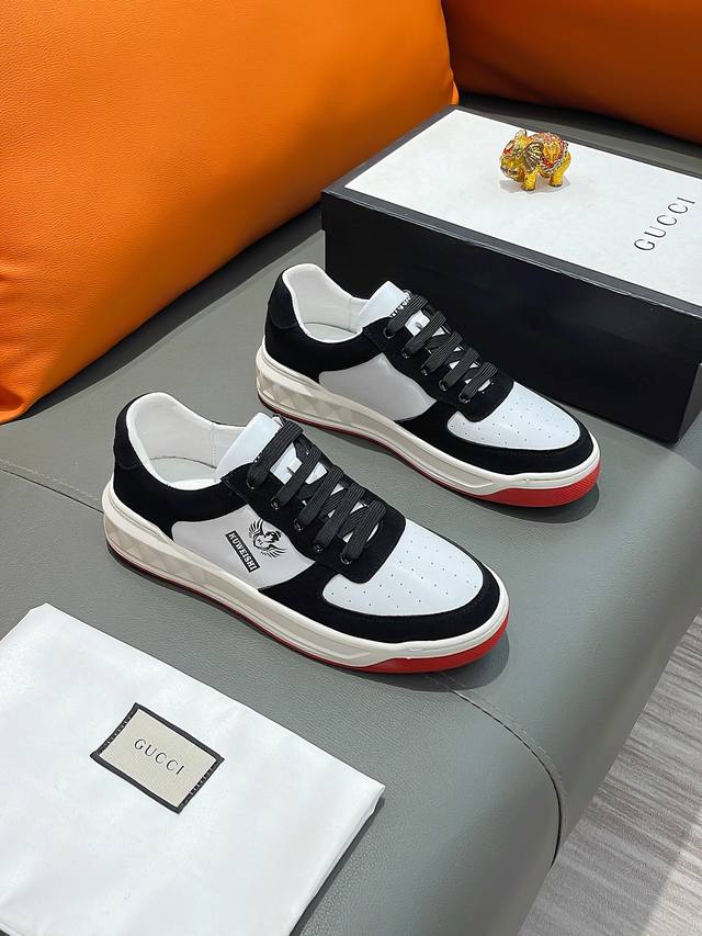 商品名称：GUCCI 古驰 正规码数: 38-44 休闲鞋 商品材料：精选 牛皮鞋面，柔软羊皮内里；原厂大底。