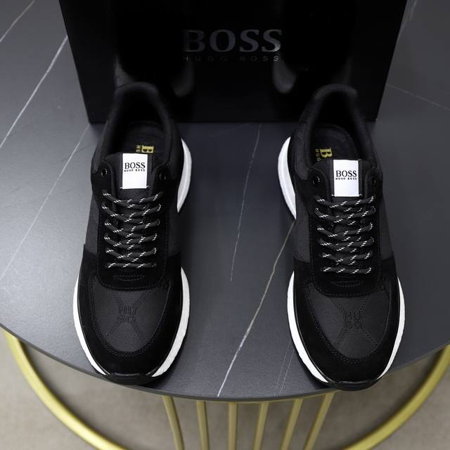 品牌：BOOS 标准码：38-44 45订做 等级：官网同款 材料：原版面料 舒适内里 轻便耐磨真爆大底 款式类别：男士时尚休闲鞋 跑步 运动鞋 尊贵奢侈品大