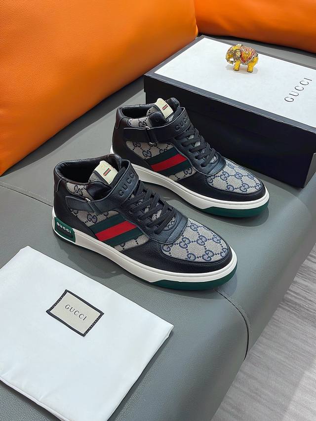 商品名称：GUCCI 古驰 正规码数: 38-44 高帮鞋 商品材料：精选 牛皮鞋面，柔软羊皮内里；原厂大底。