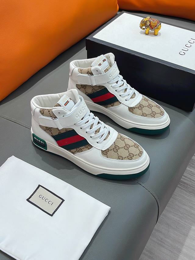 商品名称：GUCCI 古驰 正规码数: 38-44 高帮鞋 商品材料：精选 牛皮鞋面，柔软羊皮内里；原厂大底。