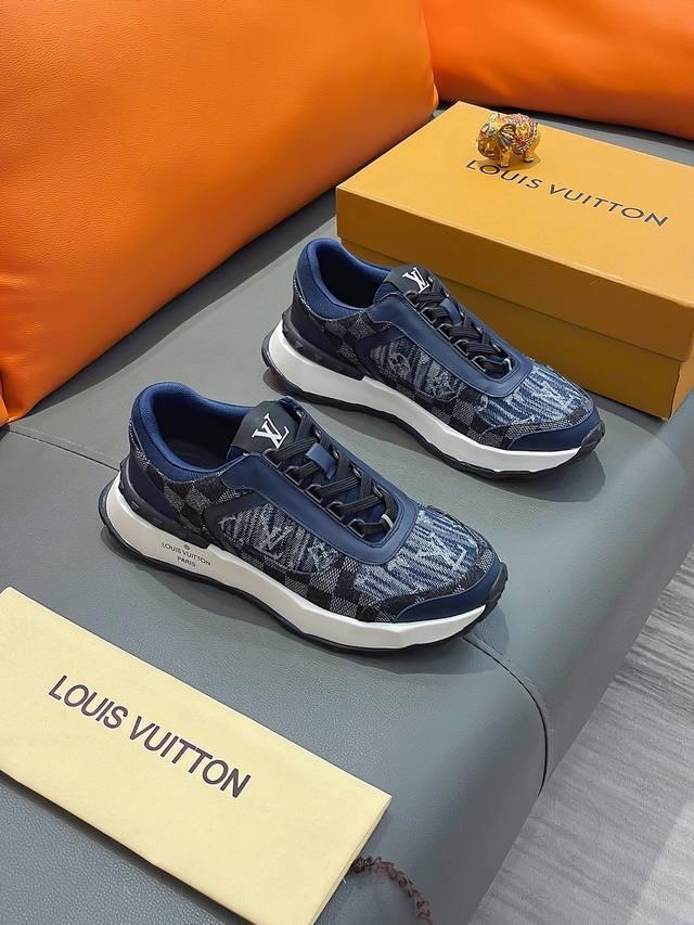 商品名称：LOUIS VUITTON 路易 威登 正规码数: 38-44 休闲鞋 商品材料：精选 牛皮鞋面，柔软绒毛内里；原厂大底。