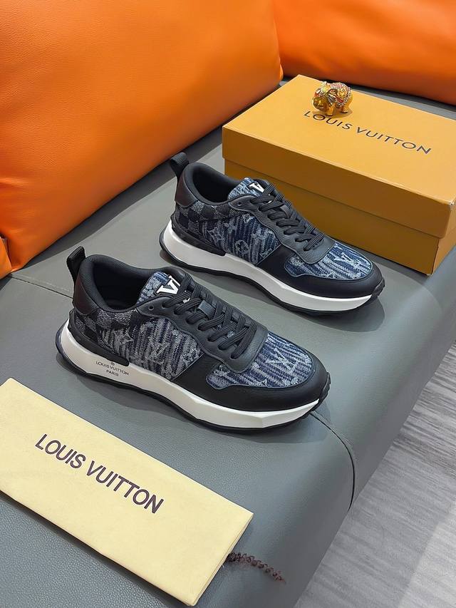 商品名称：LOUIS VUITTON 路易 威登 正规码数: 38-44 休闲鞋 商品材料：精选 牛皮鞋面，柔软绒毛内里；原厂大底。