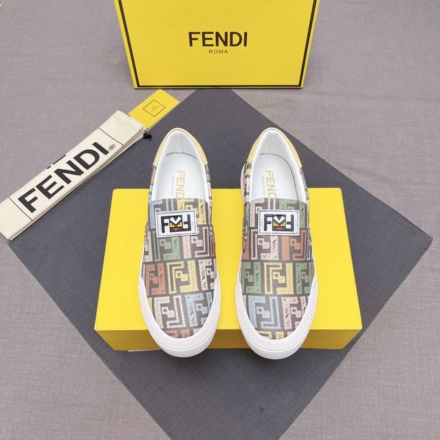 Fendi 芬迪 2024男士最新款高帮！专柜同步上市！全进口头层小牛皮搭配网布 舒适内里 羊皮垫脚，内里采用头层顶级羊皮，原版原厂特供橡胶大底。引领时尚新概念