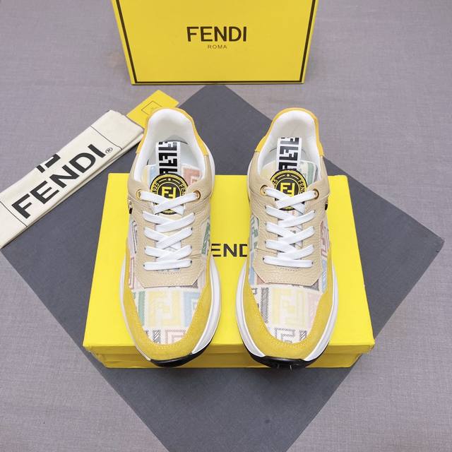 Fendi 芬迪 2024男士最新款！专柜同步上市！原版一比一复刻。全进口头层小牛皮搭配网布 舒适内里 羊皮垫脚，内里采用头层顶级羊皮，原版原厂特供橡胶大底。引