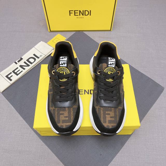 Fendi 芬迪 2024男士最新款！专柜同步上市！原版一比一复刻。全进口头层小牛皮搭配网布 舒适内里 羊皮垫脚，内里采用头层顶级羊皮，原版原厂特供橡胶大底。引