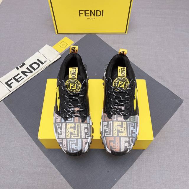 Fendi 芬迪 2024男士最新款高帮！专柜同步上市！原版一比一复刻。全进口头层小牛皮搭配网布 舒适内里 羊皮垫脚，内里采用头层顶级羊皮，原版原厂特供橡胶大底